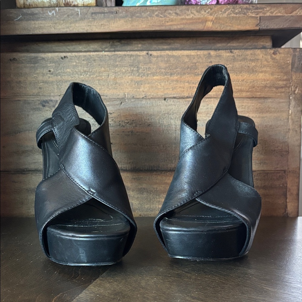 Diane Von Furstenberg Black Platform Sandals